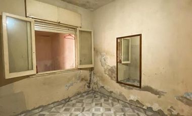 Casa a refaccionar sobre lote propio en Lanus Este