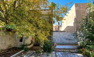 Casa a refaccionar sobre lote propio en Lanus Este