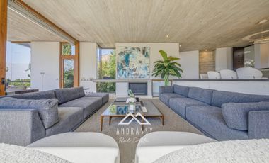 Casa en Arriendo / La Dehesa