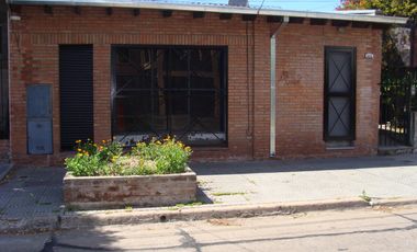 EXCELENTE CHALET MAS DEPARTAMENTO DE 2 AMBIENTES