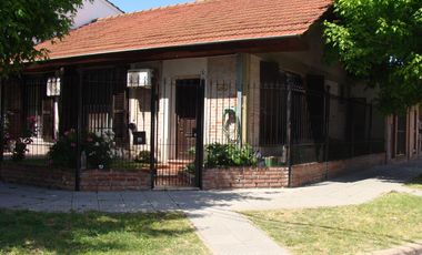 EXCELENTE CHALET MAS DEPARTAMENTO DE 2 AMBIENTES