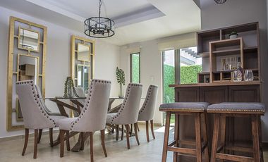 Chulada de casa residencial de 3 recamaras 3 baños completos acabados de lujo