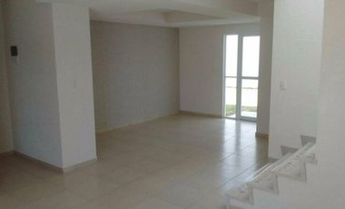 Chulada de casa residencial de 3 recamaras 3 baños completos acabados de lujo