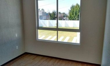 Chulada de casa residencial de 3 recamaras 3 baños completos acabados de lujo