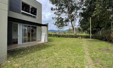 casa en arriendo en la ceja. Cod A60212