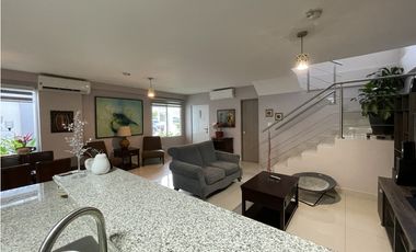 Se vende casa en Costa Verde