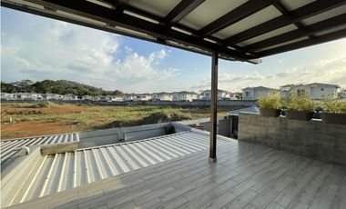 Se vende casa en Costa Verde