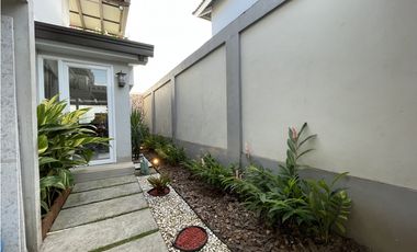 Se vende casa en Costa Verde