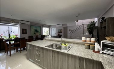Se vende casa en Costa Verde