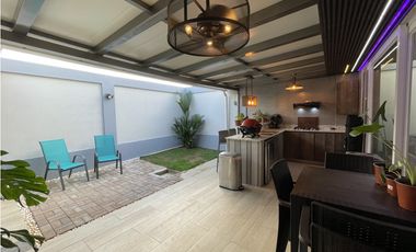 Se vende casa en Costa Verde