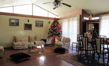 Casa en Venta en Avenida Central / Lo Cañas