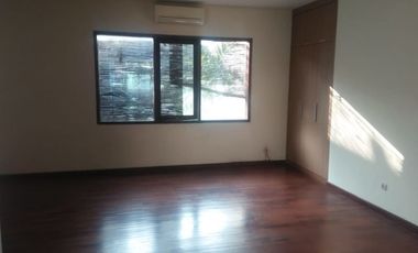 Single House dengan Kolam Renang di Cilandak & Kondisi Furnished HSE-A0588