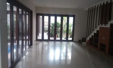 Single House dengan Kolam Renang di Cilandak & Kondisi Furnished HSE-A0588