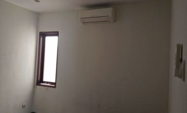 Single House dengan Kolam Renang di Cilandak & Kondisi Furnished HSE-A0588