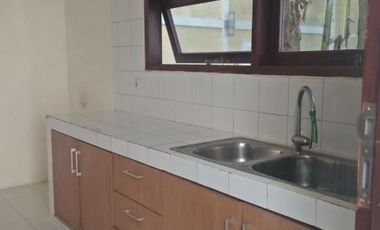 Single House dengan Kolam Renang di Cilandak & Kondisi Furnished HSE-A0588