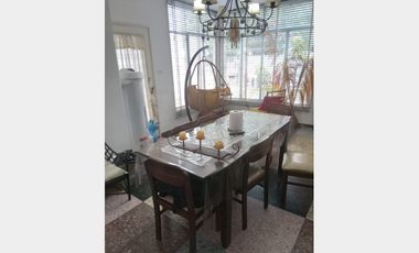 Casa  en Venta Villa Sarmiento / Moron (A120 3475)