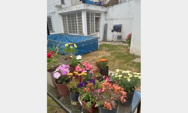 Casa  en Venta Villa Sarmiento / Moron (A120 3475)