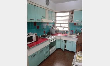 Casa  en Venta Villa Sarmiento / Moron (A120 3475)