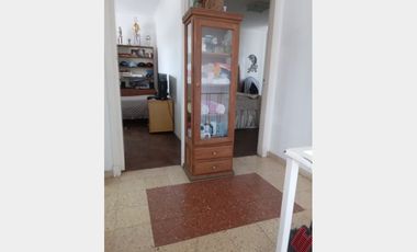 Casa  en Venta Villa Sarmiento / Moron (A120 3475)