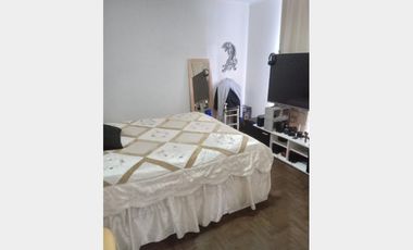 Casa  en Venta Villa Sarmiento / Moron (A120 3475)