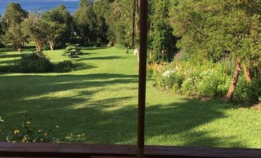 Acogedora casa primera línea Bosque Quillín