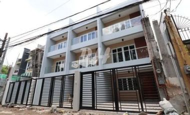 Modern Design Townhouse For Sale in Don Antonio PH1004