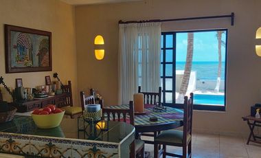 Casa en venta en Puerto Morelos frente al mar