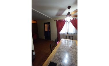VENDO CASA 3 DORMITORIOS 2 BAÑOS- LOCAL COMERCIAL EN LUZURIAGA MAIPU