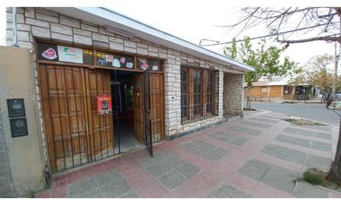 VENDO CASA 3 DORMITORIOS 2 BAÑOS- LOCAL COMERCIAL EN LUZURIAGA MAIPU