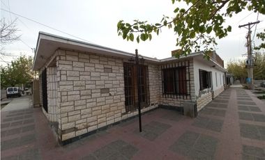 VENDO CASA 3 DORMITORIOS 2 BAÑOS- LOCAL COMERCIAL EN LUZURIAGA MAIPU