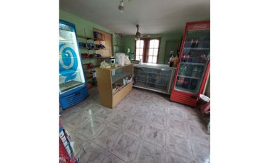 VENDO CASA 3 DORMITORIOS 2 BAÑOS- LOCAL COMERCIAL EN LUZURIAGA MAIPU