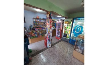 VENDO CASA 3 DORMITORIOS 2 BAÑOS- LOCAL COMERCIAL EN LUZURIAGA MAIPU