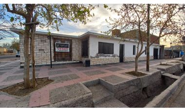 VENDO CASA 3 DORMITORIOS 2 BAÑOS- LOCAL COMERCIAL EN LUZURIAGA MAIPU