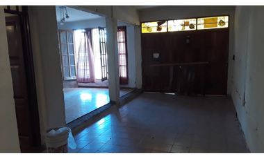VENDO CASA 3 DORMITORIOS 2 BAÑOS- LOCAL COMERCIAL EN LUZURIAGA MAIPU