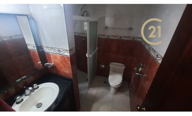 Hermosa casa en Llanos de Curundú -KT
