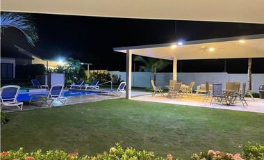 VENTA CASA DE PLAYA CORONADO (JM)