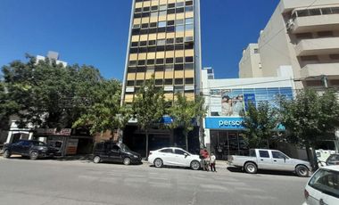 Oficina en Alquiler en Neuquen Capital, Neuquén, Patagonia, Argentina