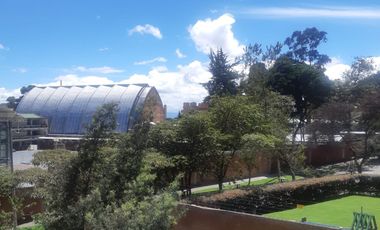 apartamento en arriendo en los rosales. Cod A1