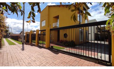 TABIO, 2 CASAS CAMPESTRES, 453 M2 totales, lote 601 M2