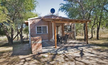 Complejo de CABAÑAS en la localidad de Corralito, Luyaba, Córdoba