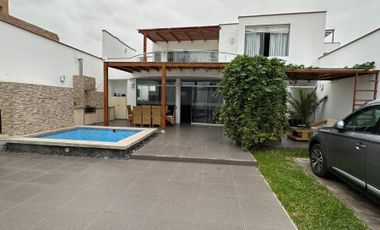 Se Vende Casa de 2 pisos En San Bartolo con piscina