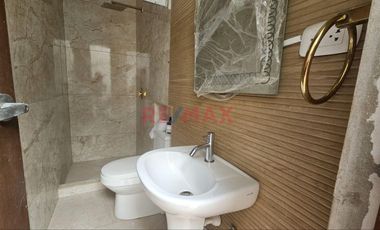 🏡 Alquiler De Exclusiva Casa De Estreno Con Piscina En Miraflores – Boulevard Park Plaza