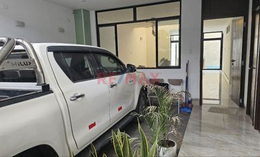 🏡 Alquiler De Exclusiva Casa De Estreno Con Piscina En Miraflores – Boulevard Park Plaza