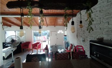 IMPORTANTE PROPIEDAD EN VILLA SARITA, SOBRE AV. ROCA