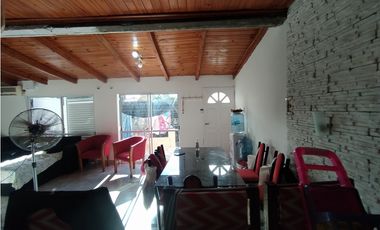 IMPORTANTE PROPIEDAD EN VILLA SARITA, SOBRE AV. ROCA