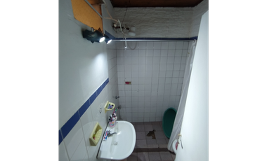 IMPORTANTE PROPIEDAD EN VILLA SARITA, SOBRE AV. ROCA