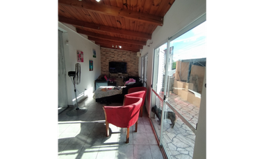 IMPORTANTE PROPIEDAD EN VILLA SARITA, SOBRE AV. ROCA