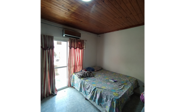 IMPORTANTE PROPIEDAD EN VILLA SARITA, SOBRE AV. ROCA