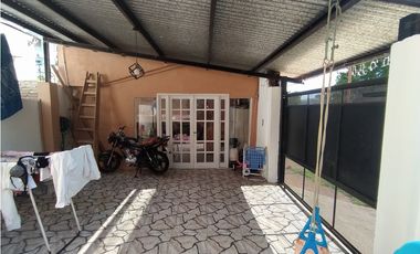 IMPORTANTE PROPIEDAD EN VILLA SARITA, SOBRE AV. ROCA