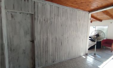 IMPORTANTE PROPIEDAD EN VILLA SARITA, SOBRE AV. ROCA